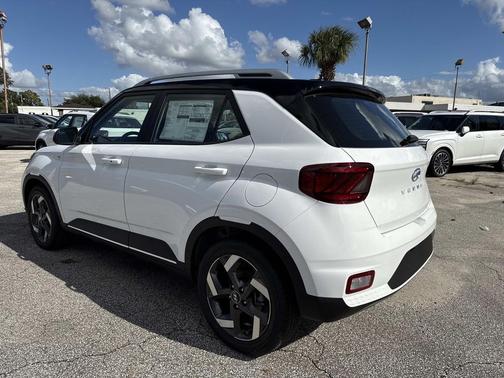 2025 Hyundai VENUE Limited