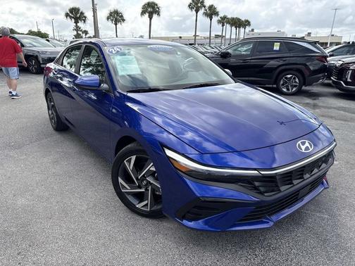 2024 Hyundai ELANTRA SEL