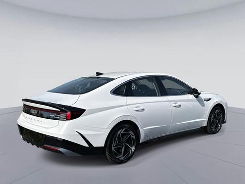 2026 Hyundai SONATA SEL