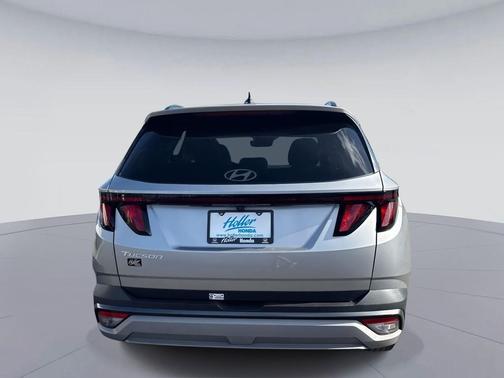 Shimmering Silver 2025 Hyundai TUCSON SEL