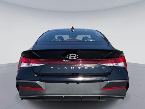2026 Hyundai ELANTRA Sport