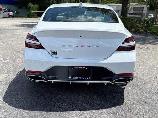 2024 Genesis G70 2.5T RWD