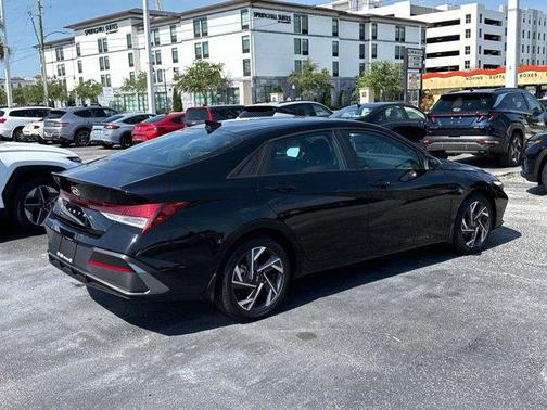 2025 Hyundai ELANTRA Sport