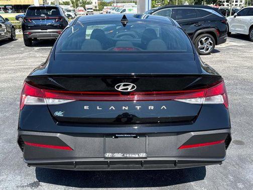 2025 Hyundai ELANTRA Sport
