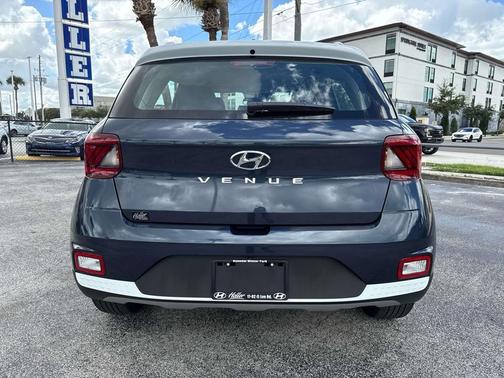 2025 Hyundai VENUE Limited