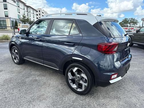 2025 Hyundai VENUE Limited