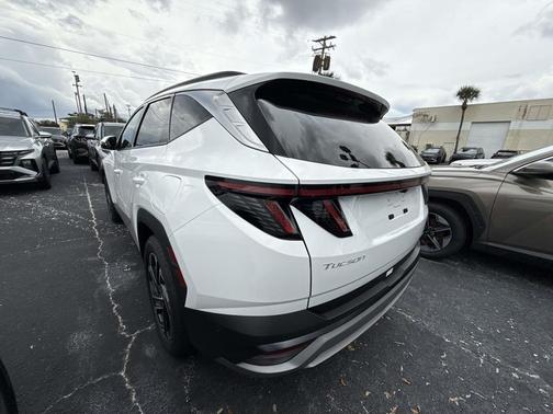 2026 Hyundai TUCSON SEL