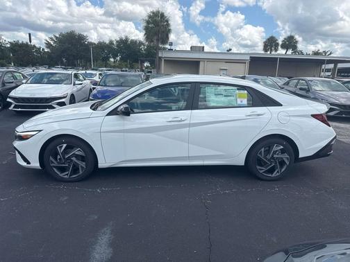 2025 Hyundai ELANTRA Sport