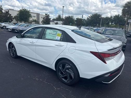 2025 Hyundai ELANTRA Sport