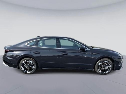 2026 Hyundai SONATA SEL