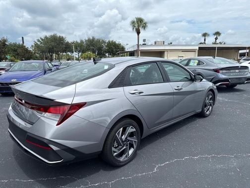 2025 Hyundai ELANTRA Sport