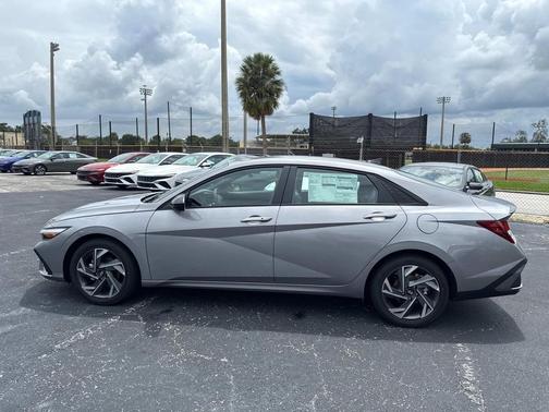 2025 Hyundai ELANTRA Sport