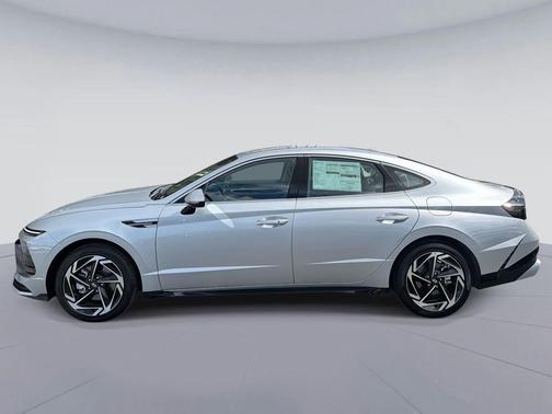 2026 Hyundai SONATA SEL