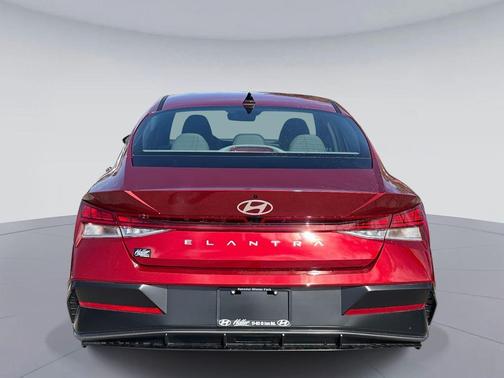 2025 Hyundai ELANTRA SEL