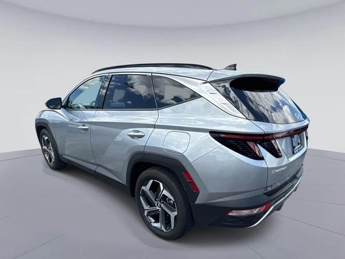 Shimmering Silver 2023 Hyundai TUCSON Limited
