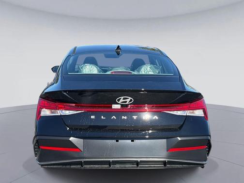 2026 Hyundai ELANTRA Sport