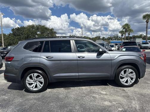 2022 Volkswagen Atlas 3.6L SE w/Technology