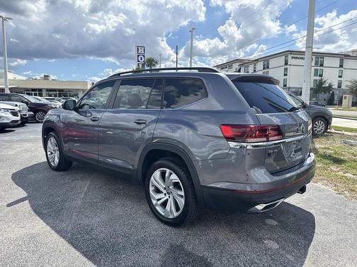 2022 Volkswagen Atlas 3.6L SE w/Technology