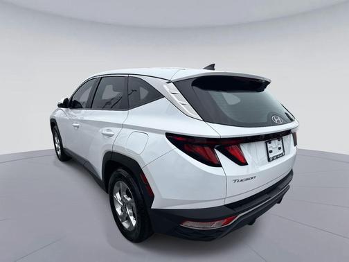 2022 Hyundai TUCSON SE