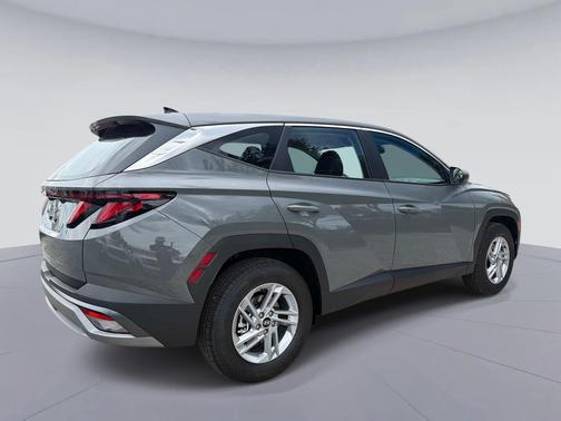 Hampton Gray 2026 Hyundai TUCSON SE