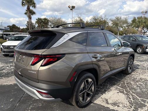 2026 Hyundai TUCSON Hybrid SEL