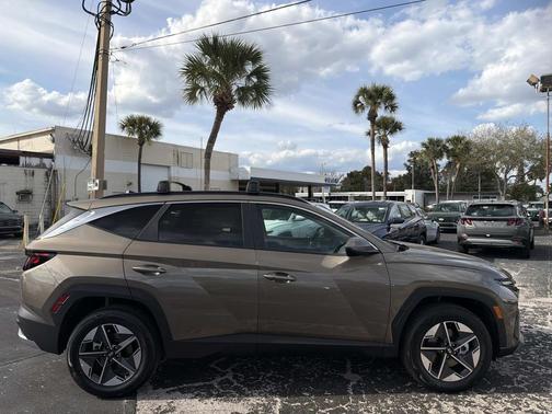 2026 Hyundai TUCSON Hybrid SEL