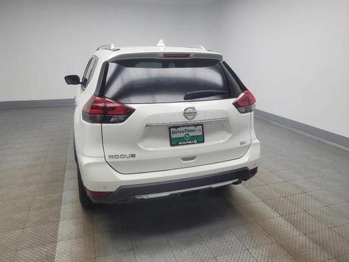 White 2020 Nissan Rogue SV