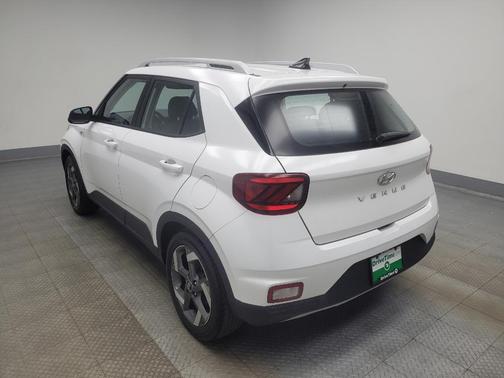 Ceramic White 2022 Hyundai VENUE SEL