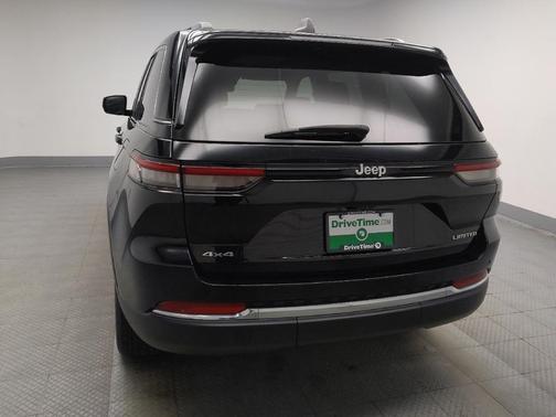 Diamond Black Crystal Pearlcoat 2023 Jeep Grand Cherokee Limited
