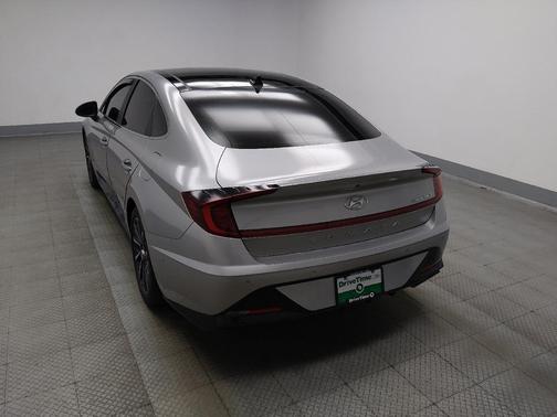 Shimmering Silver Pearl 2020 Hyundai SONATA Limited