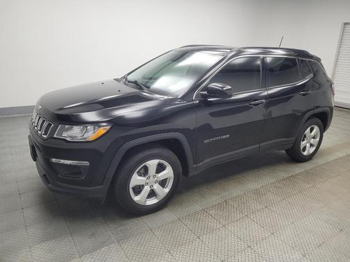 Diamond Black Crystal Pearlcoat 2018 Jeep Compass Latitude