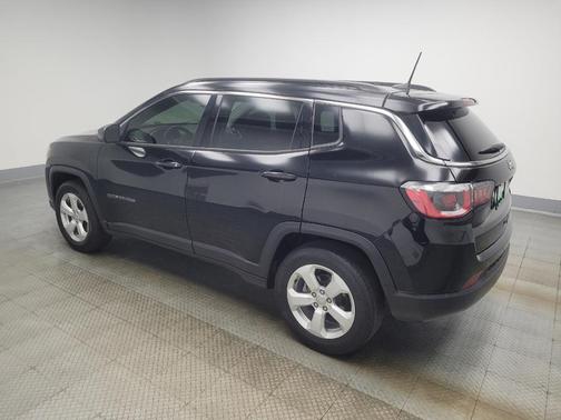 Diamond Black Crystal Pearlcoat 2018 Jeep Compass Latitude