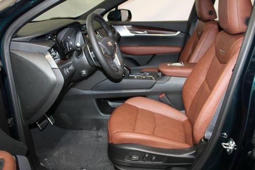 2025 Cadillac XT5 Sport
