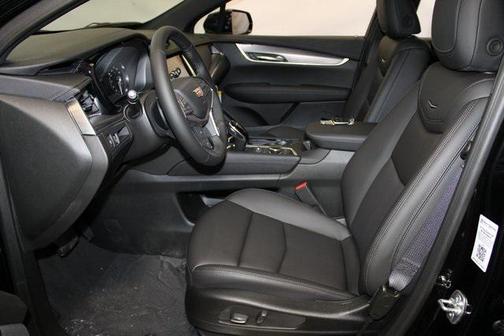 2025 Cadillac XT5 Luxury