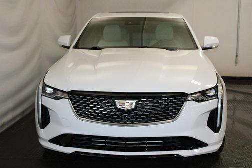 2023 Cadillac CT4 Luxury