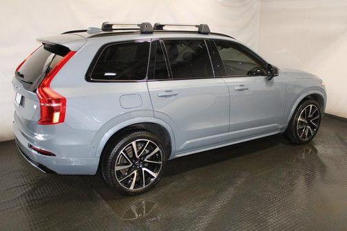 2023 Volvo XC90 Recharge Plug-In Hybrid T8 Ultimate Dark Theme 7-Seater