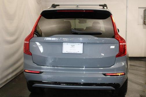 2023 Volvo XC90 Recharge Plug-In Hybrid T8 Ultimate Dark Theme 7-Seater