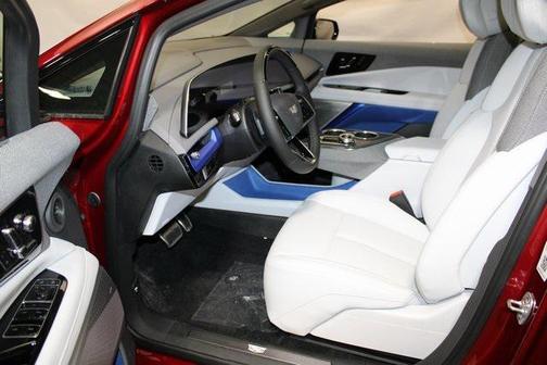 2025 Cadillac OPTIQ Sport 1 AWD