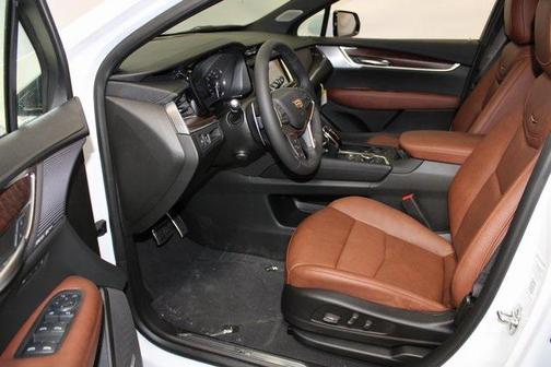 2025 Cadillac XT5 Sport