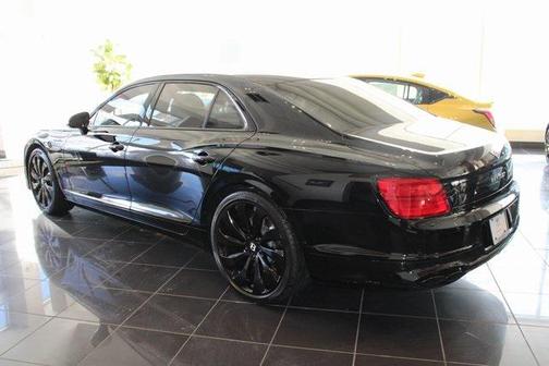 2022 Bentley Flying Spur V8