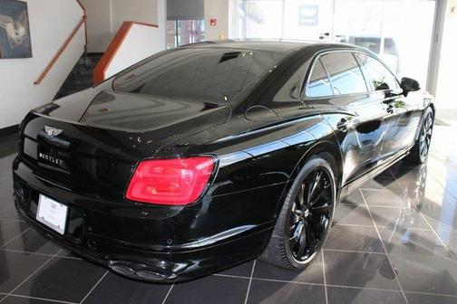 2022 Bentley Flying Spur V8