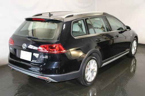 2017 Volkswagen Golf Alltrack TSI SE