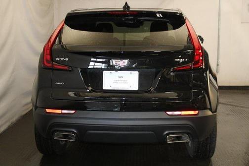 2022 Cadillac XT4 Luxury