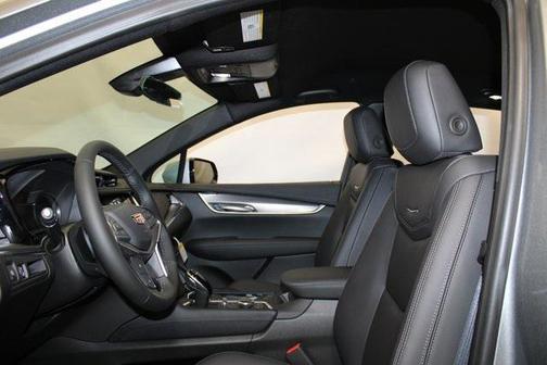 2025 Cadillac XT5 Luxury