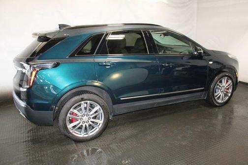 2025 Cadillac XT5 Sport