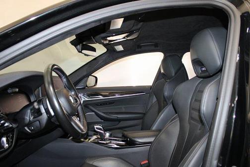 2022 BMW M5 Base