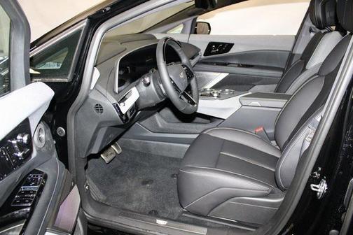 2025 Cadillac OPTIQ Luxury 1 AWD