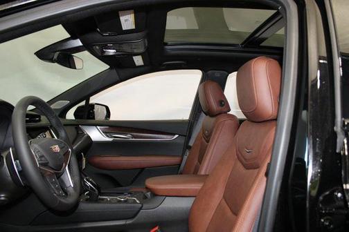 2025 Cadillac XT5 Sport