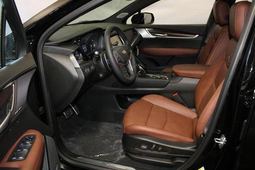 2025 Cadillac XT5 Sport