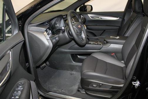 2025 Cadillac XT5 Luxury